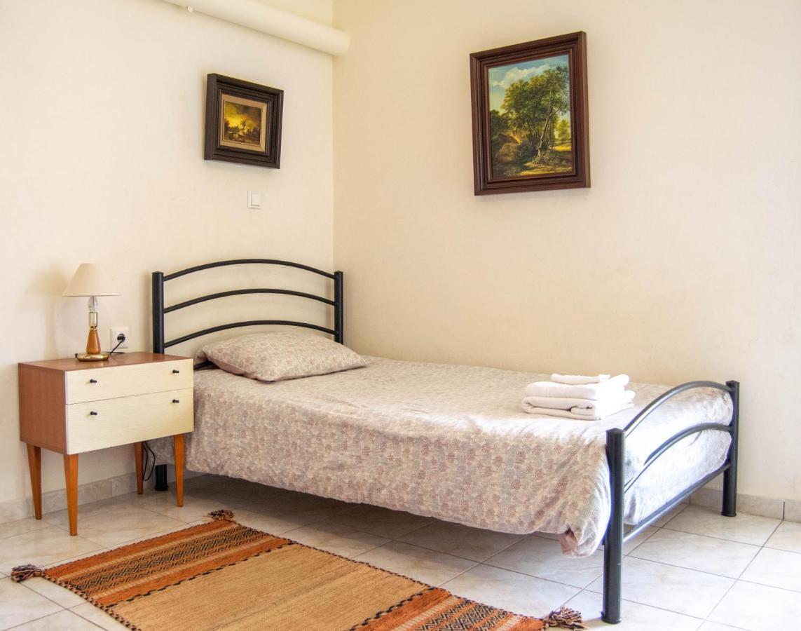 Mesolóngion Gallery Suites "Athina" מראה חיצוני תמונה